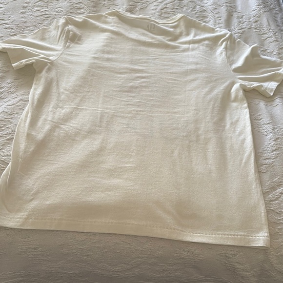 BNWOT GAP Cream Tee with Colorful Donut Graphic No longer sold in stores! - Picture 5 of 6